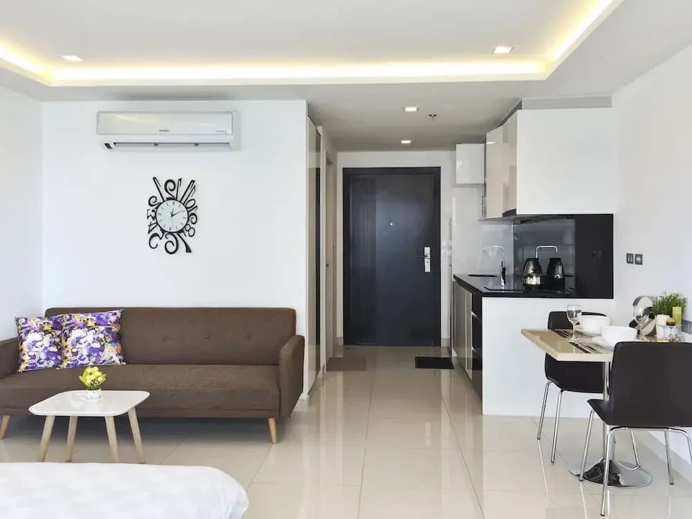 Wong Amat Tower - photo 10