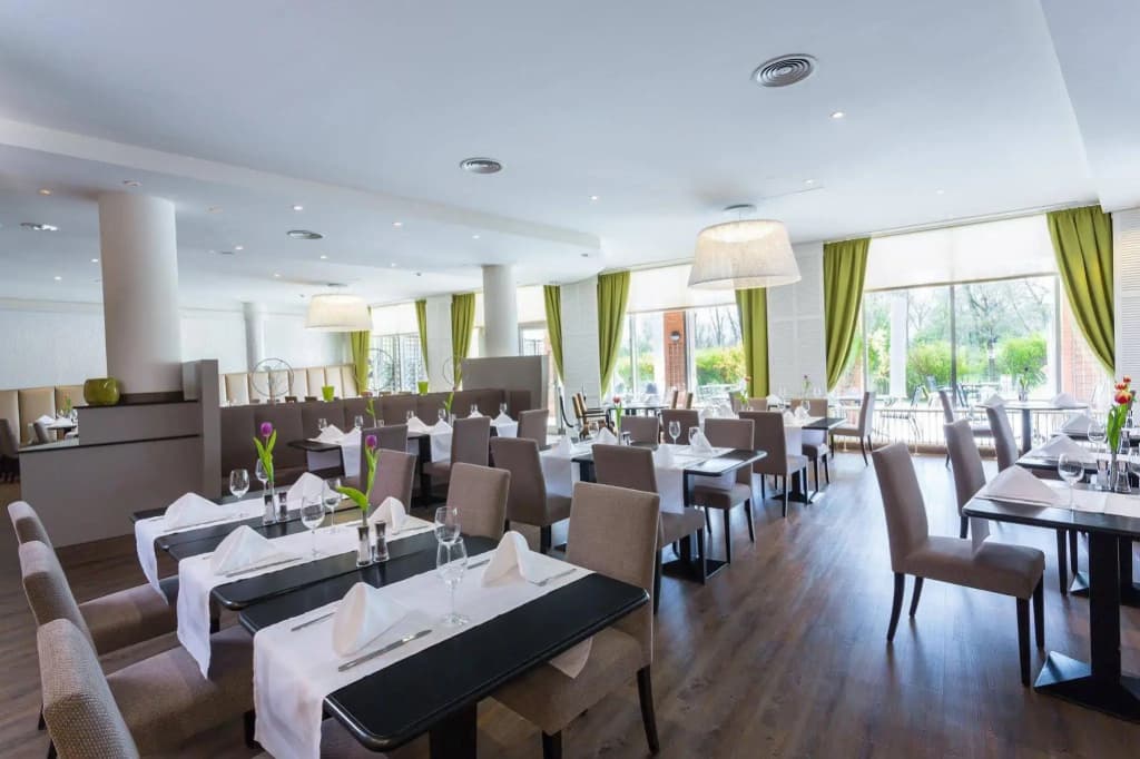 Plaza Premium Wien - photo 30