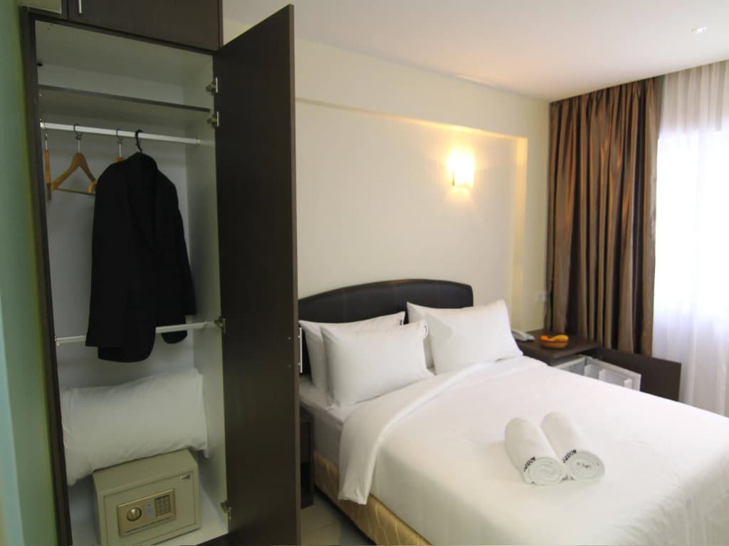 Sunbow Hotel Residency - photo 2