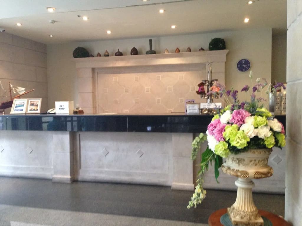 Sandy Spring Hotel - photo 2