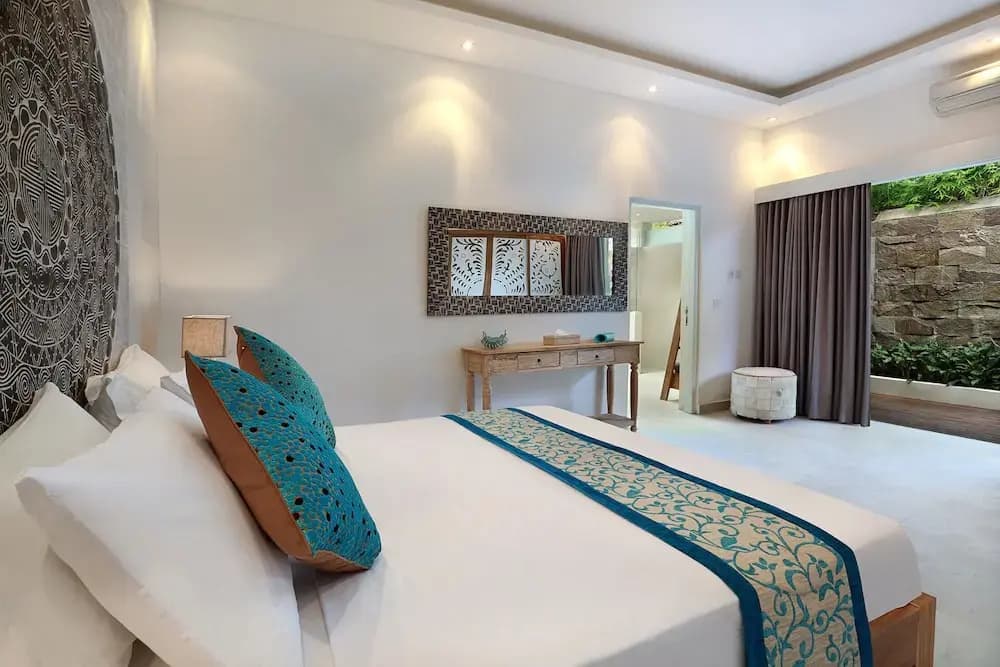 Seminyak White Design Villa - photo 2