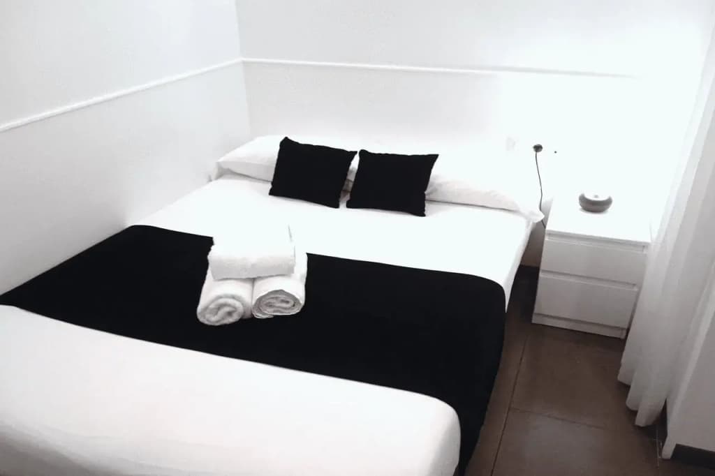 Laramond Barcelona Rooms - photo 12