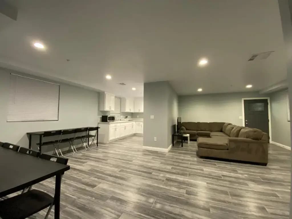 Modern Hostel - photo 8