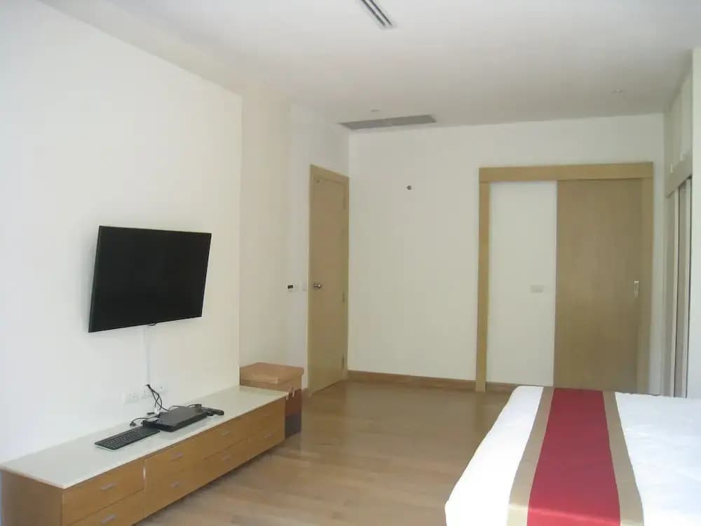 Modern and Cozy 1BR-APT by PIPS - photo 1