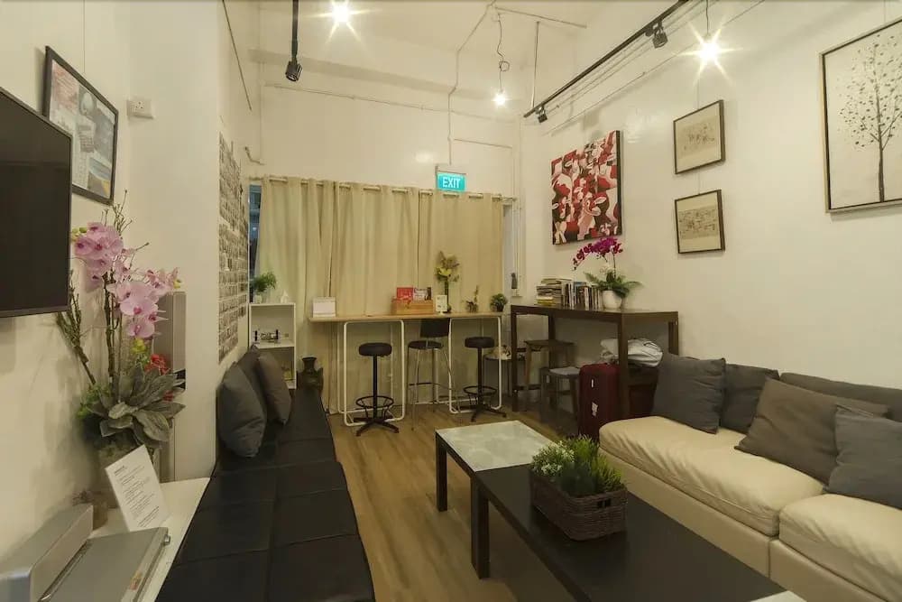 RedDoorz Hostel @ Bugis - photo 11