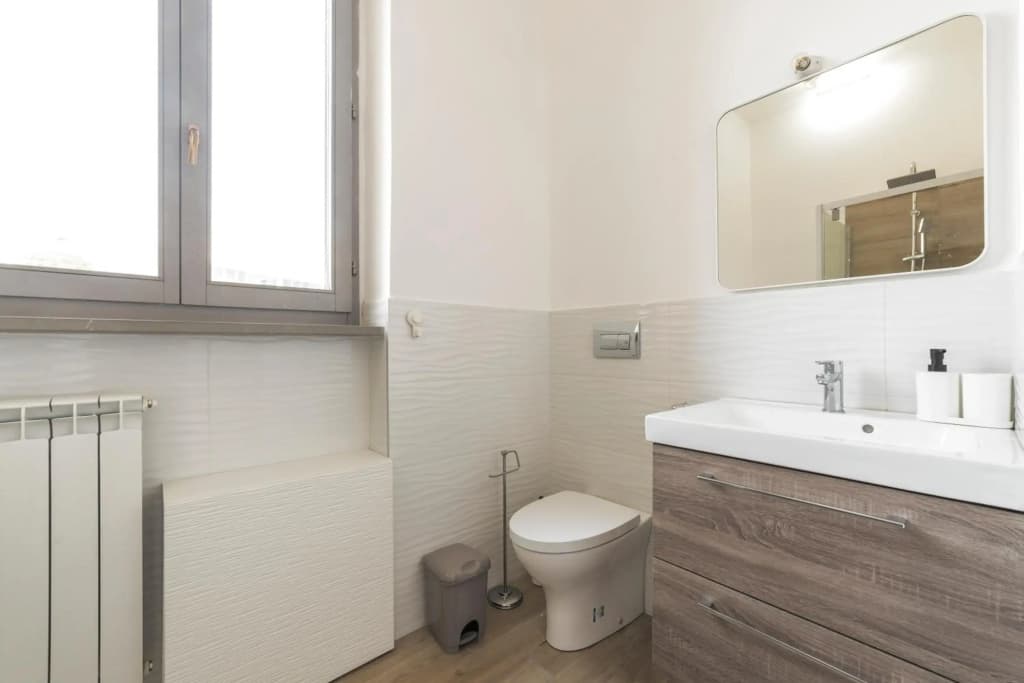 Maciachini Renovated Studio! - photo 7
