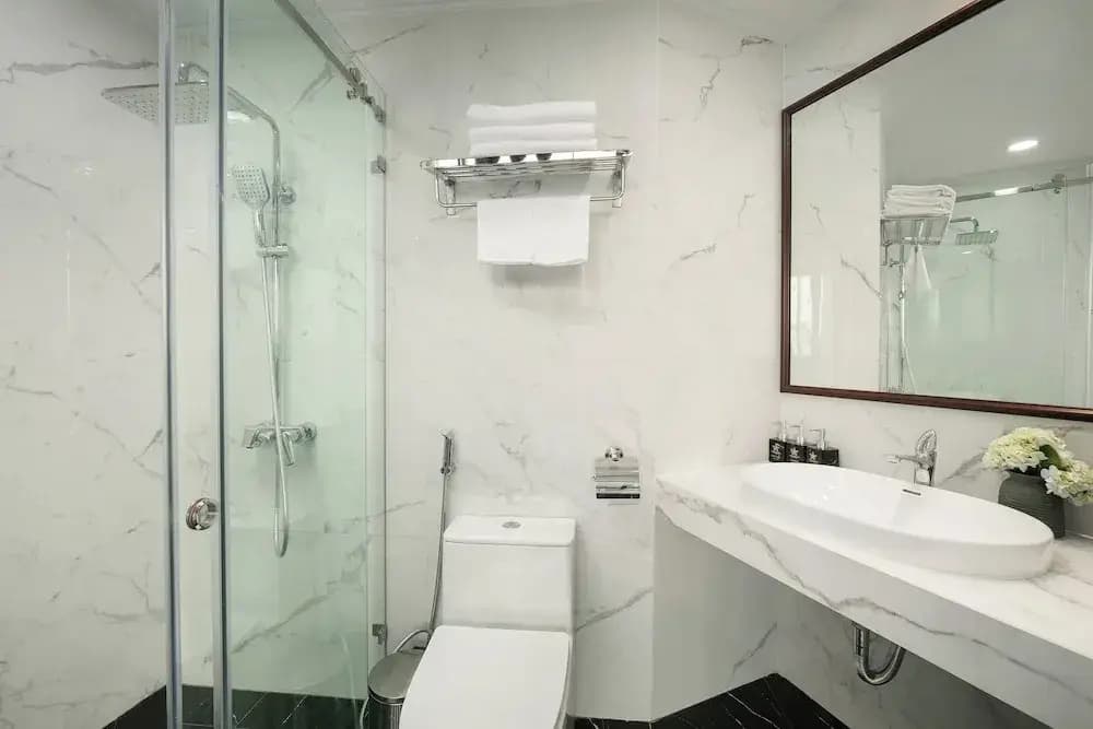 Hanoi Plaza Suite Hotel & Spa - photo 8