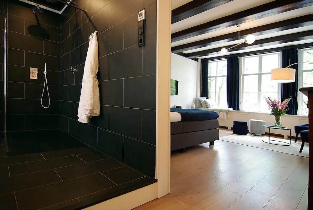 1637 Historic Canal View Suites - photo 10