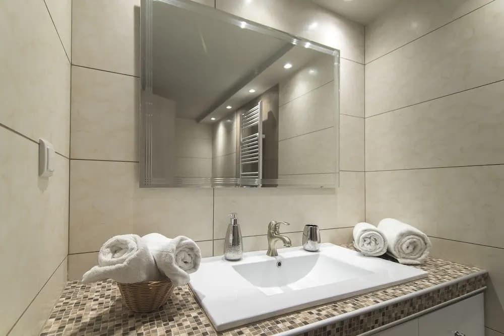 Down Town Modern Apartments - photo 8