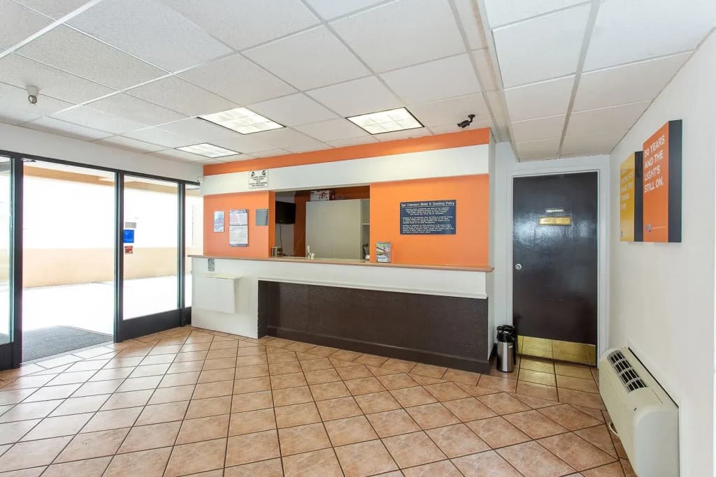 Cathedral Hill Hotel - photo 15
