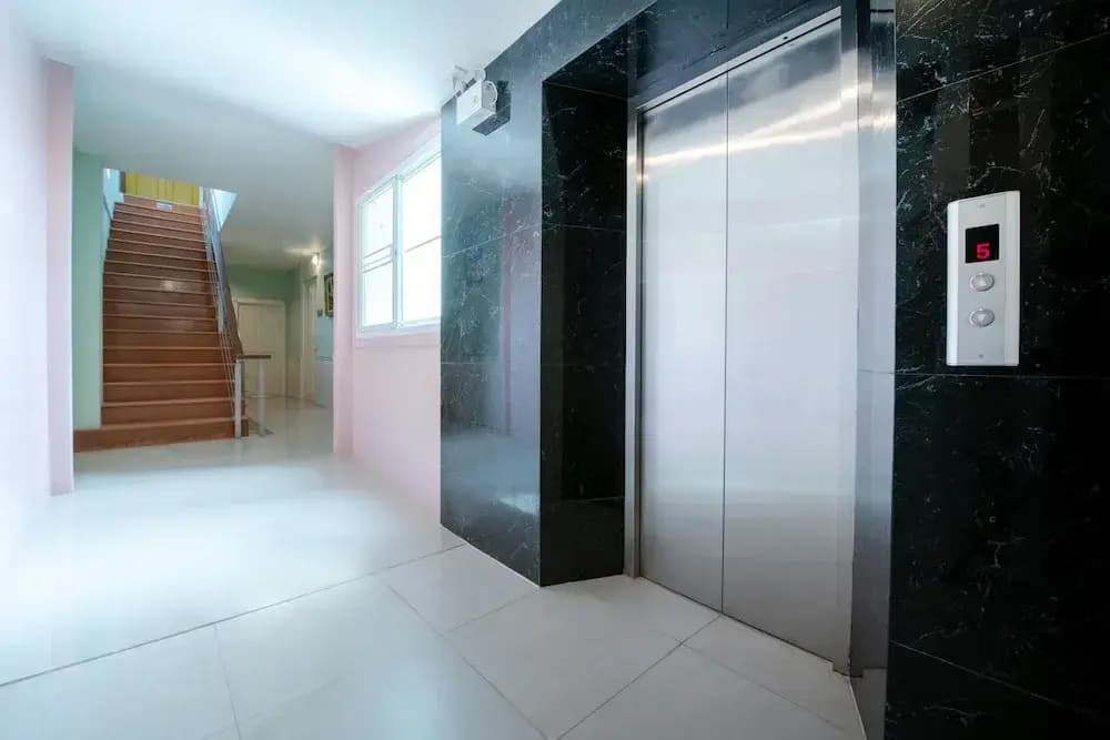 Blooming Hill Boutique Suites - photo 14