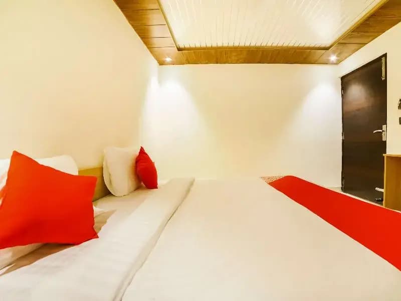 Collection O  80122 Pitampura Residency - photo 6