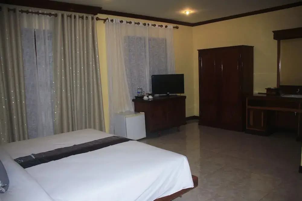 Suryavara Residence Hotel - photo 2