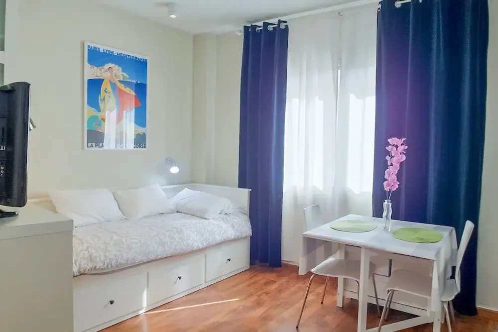 DFlat Escultor Madrid 609 Apartments - photo 3