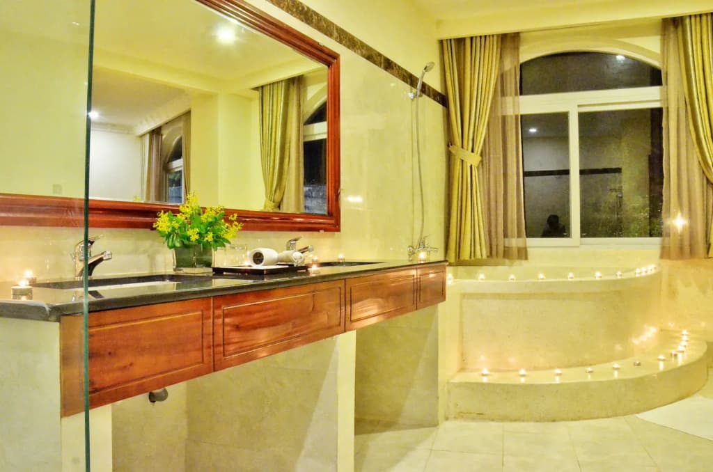 Boulevard Hotel - photo 2