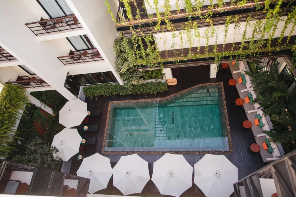 The Aviary Hotel - photo 19