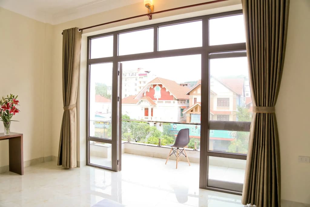Iris Hotel Halong - photo 8
