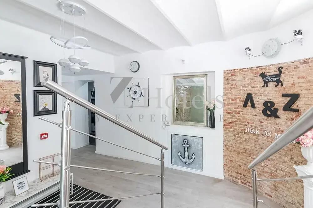AYZ Juan de Mena - Auto check-in property - photo 12