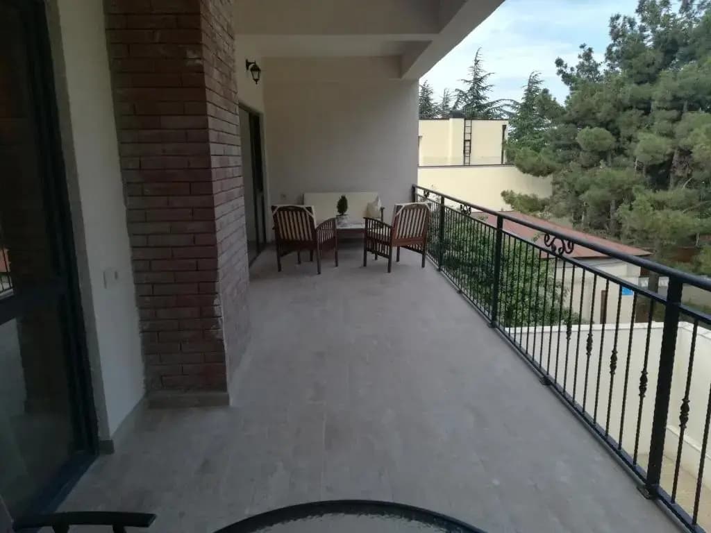 Kapo's Place - main photo