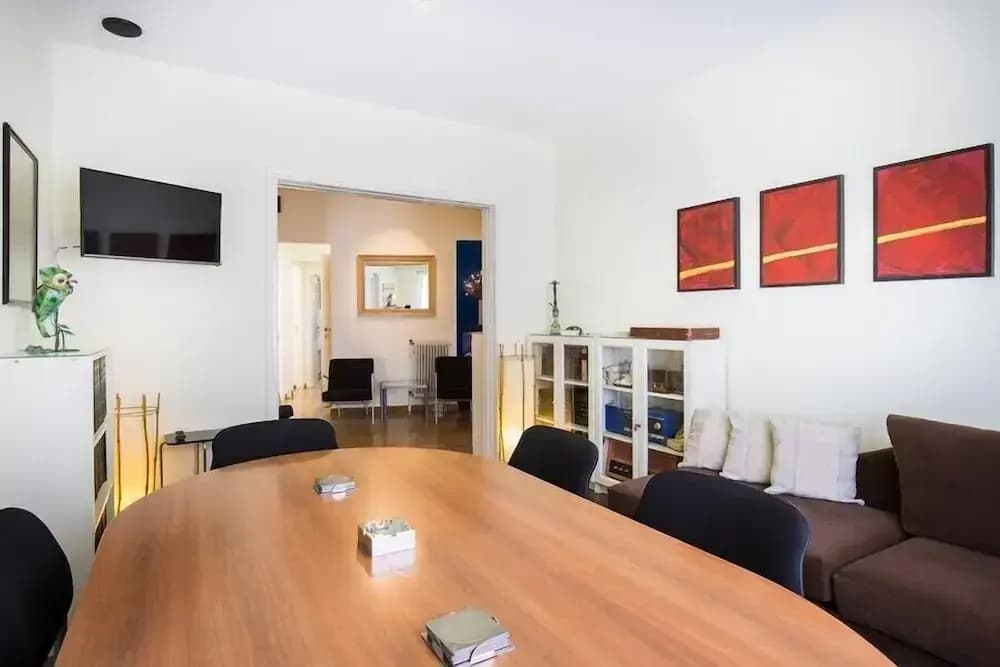 Central apartment with 5 bedrooms near the metro - photo 4