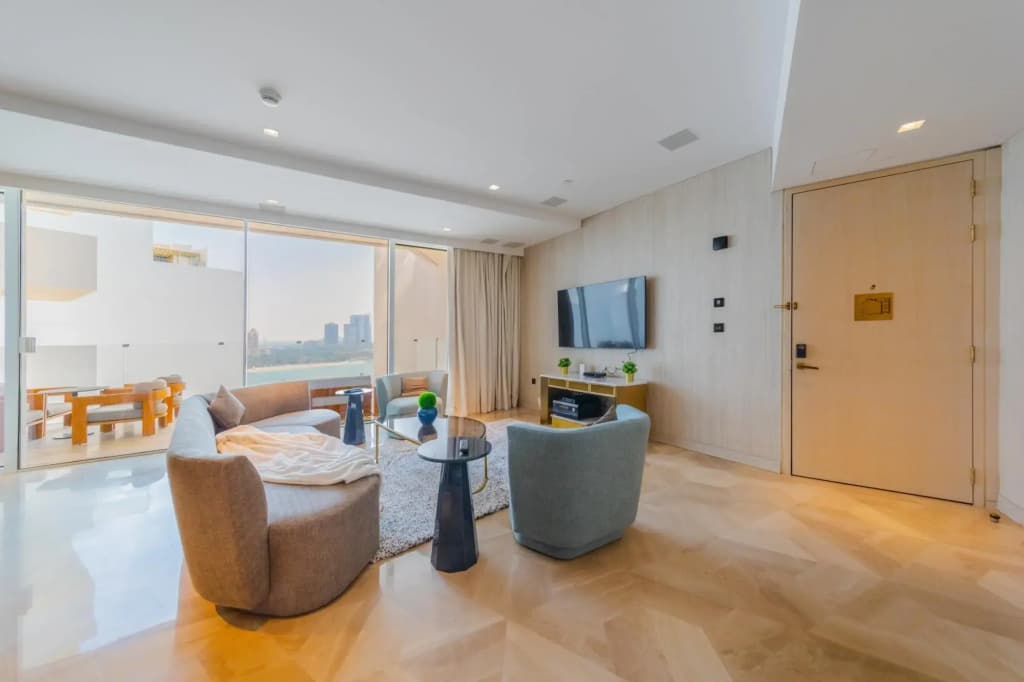 DXB - Five - 31302 - PJ - photo 4