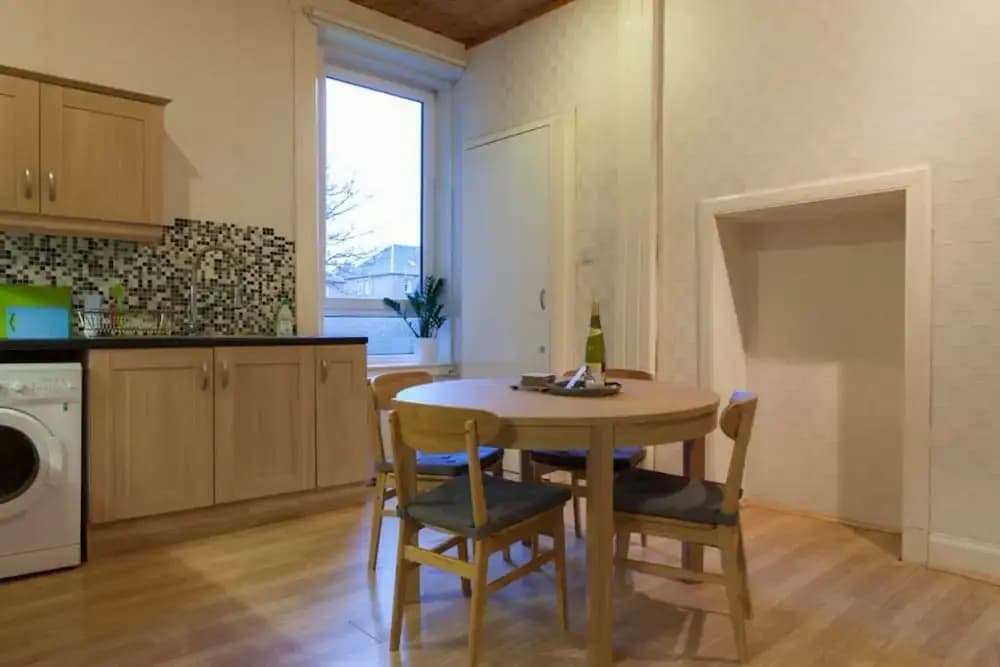 2 Bedroom Flat With Skyline Views - photo 9