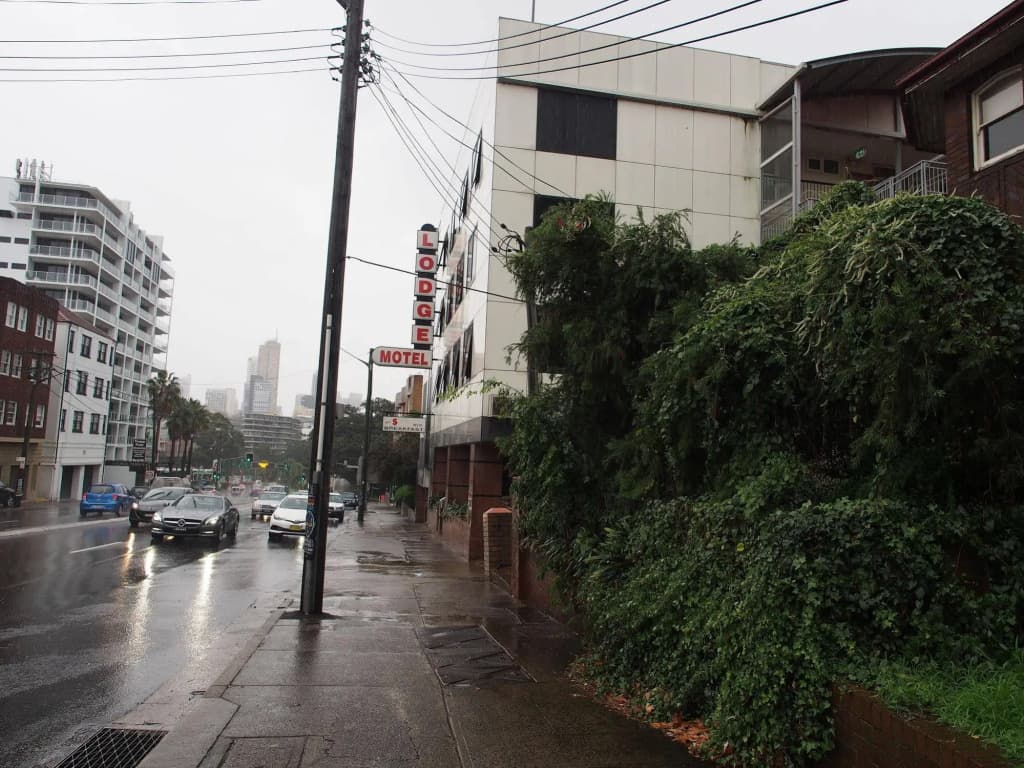 Edgecliff Lodge Motel - photo 1