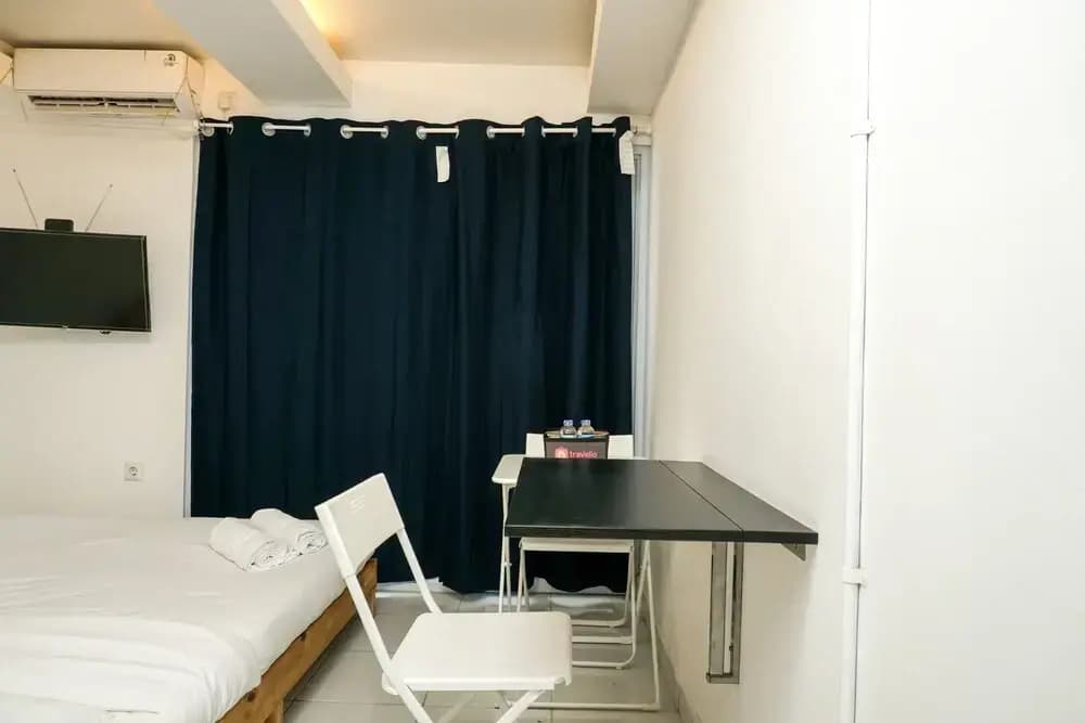 Simply White and Compact Studio at Amethyst Apartment - photo 5