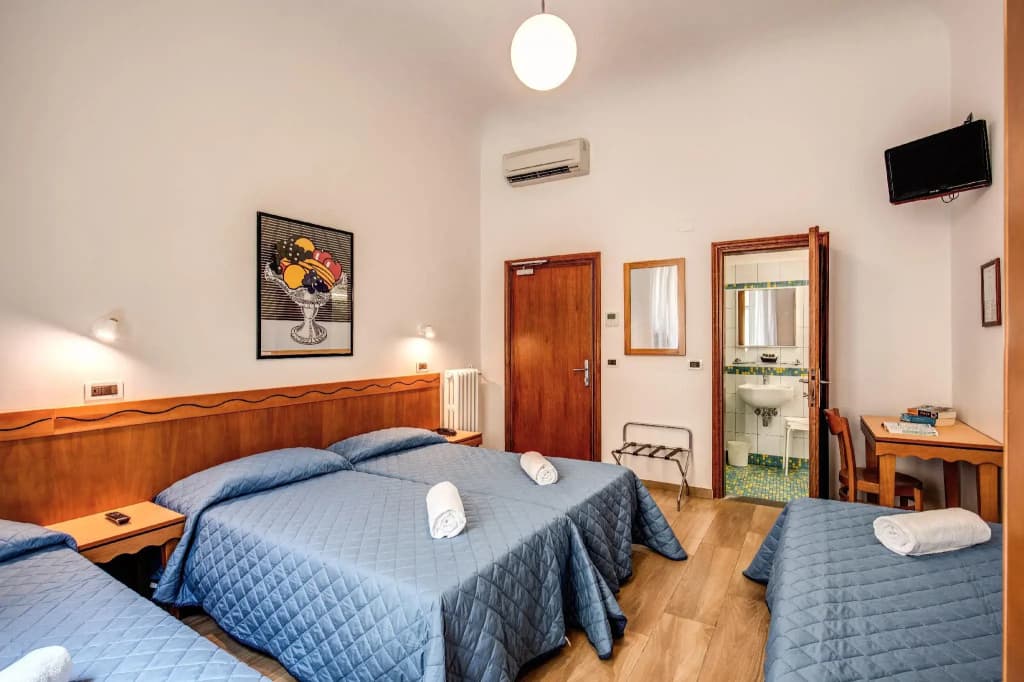 Hotel Nuova Italia - photo 4
