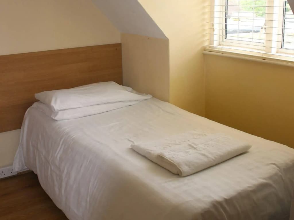 Debden Guest House - photo 32