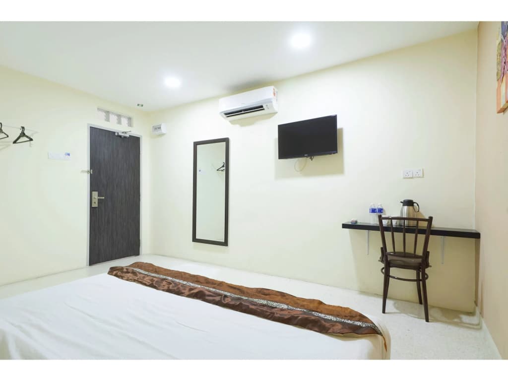 M S Hotel, Tengku Kelana KTM Klang - photo 11