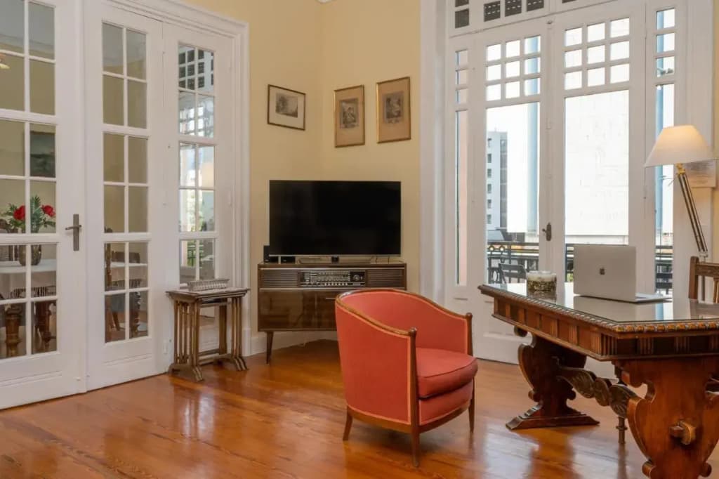 1930's neoclassical apt in the heart of Athens - photo 1