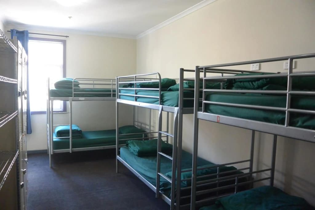 Elizabeth Hostel - photo 4