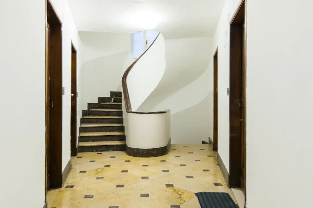 Ponte Vecchio Florence Apartment - photo 11