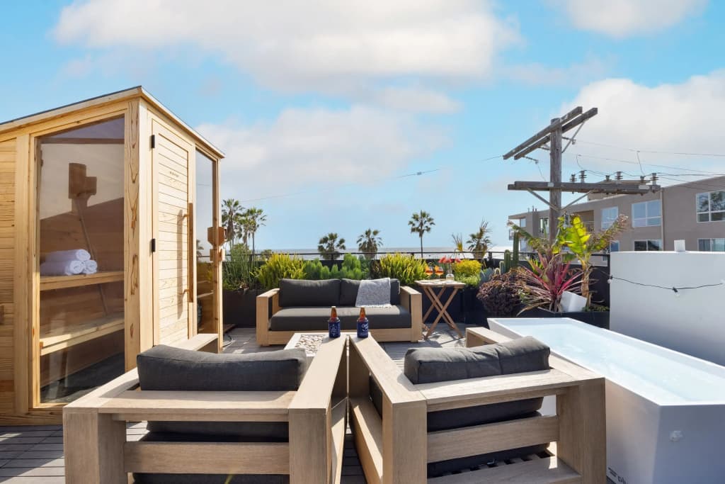 Venice View by Avantstay Walk to Venice Beach Rooftop, Ice Bath, Luxe Design - photo 37