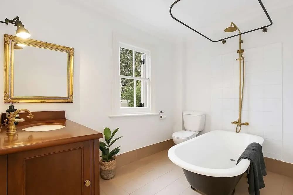The Paddington White Sanctuary - photo 10