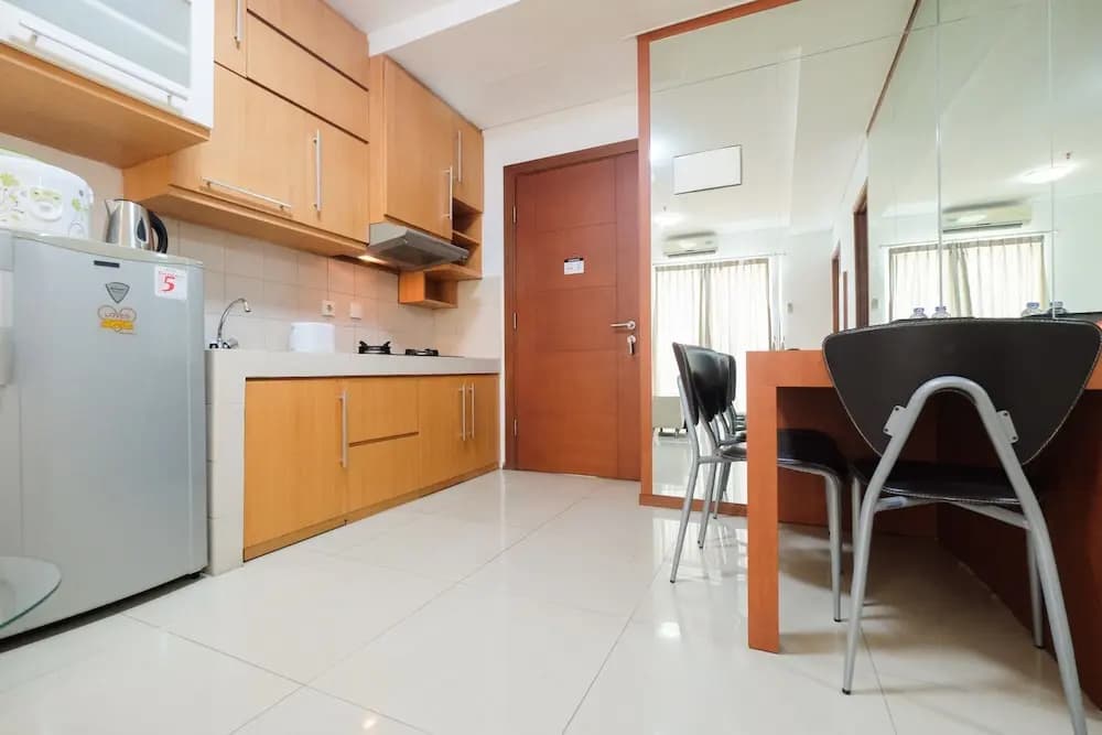 Compact Minimalist 1BR Apartment at Thamrin Residence - photo 15