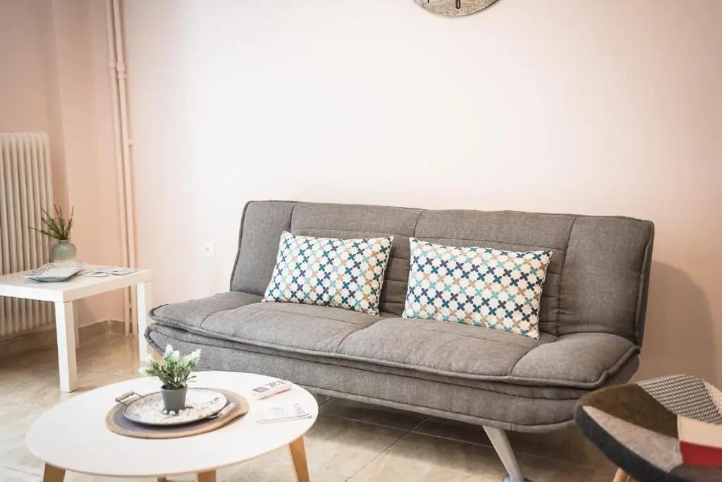 Stylish Acropolis Apartment by Cloudkeys - photo 9