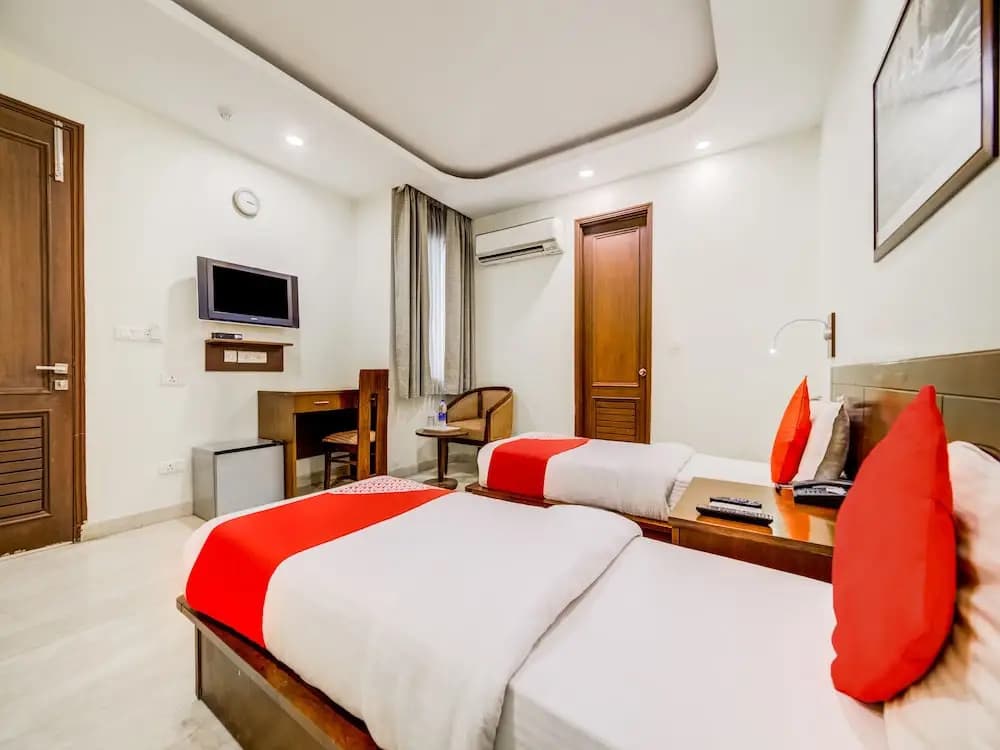 OYO 9553 Hotel Kings Plaza - photo 7