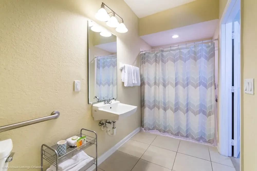 Spacious Vista Cay Townhome Newly Furnished! - photo 8