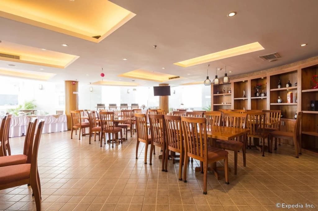 Cosmopolitan Hotel - photo 17