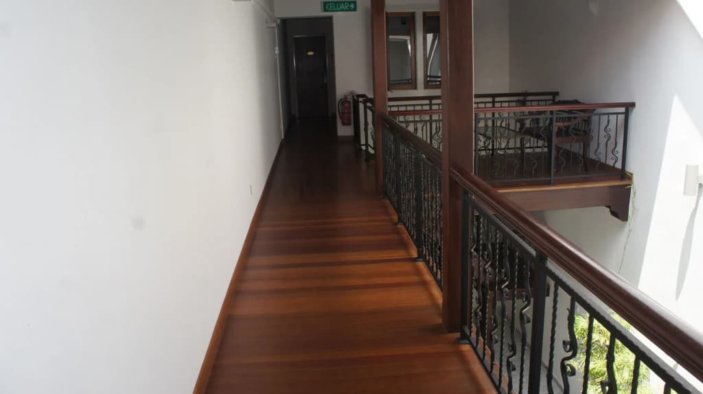 Heeren Straits Hotel - photo 14