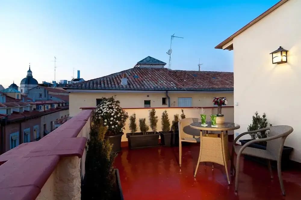 THC Tirso Molina Hostel - photo 23