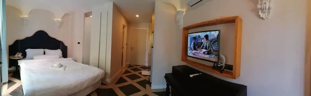 Espana Condo By Som - photo 5
