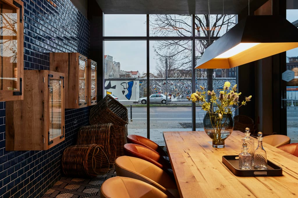 Hotel Indigo Berlin - East Side Gallery by IHG - photo 16