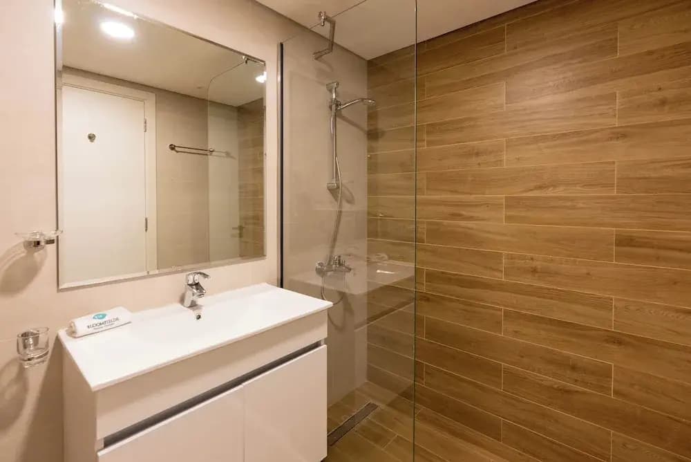 Bloomfields Iconic 2BR Duplex Apartment - photo 7