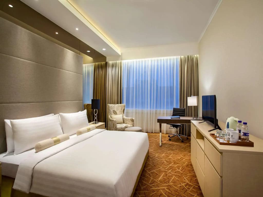 Menara Peninsula Hotel Jakarta - photo 3