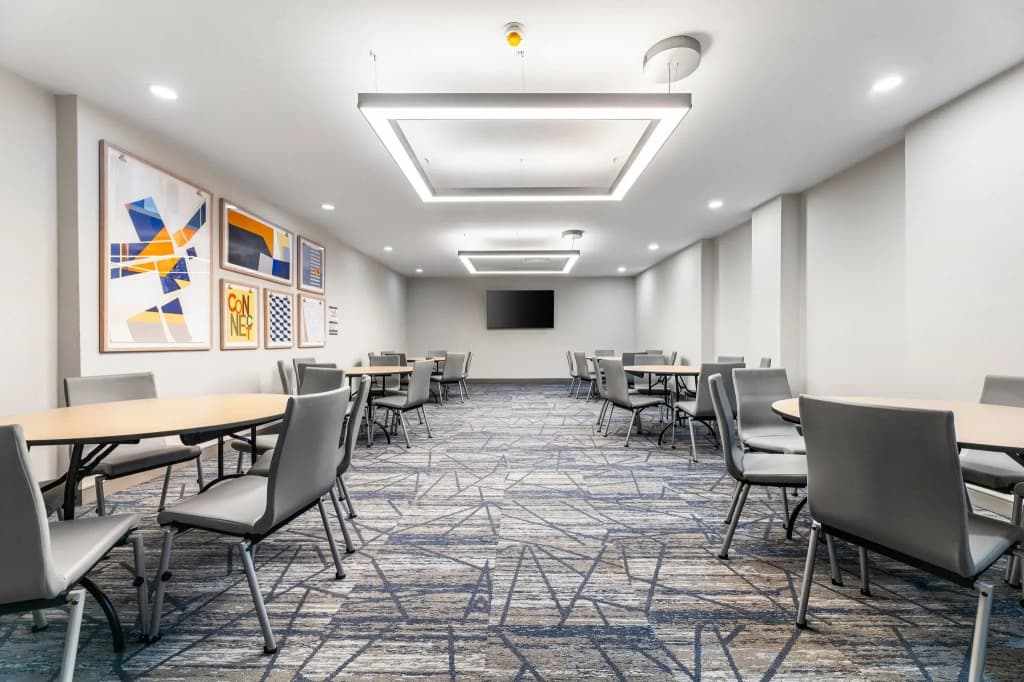 Holiday Inn Express Van Nuys by IHG - photo 32