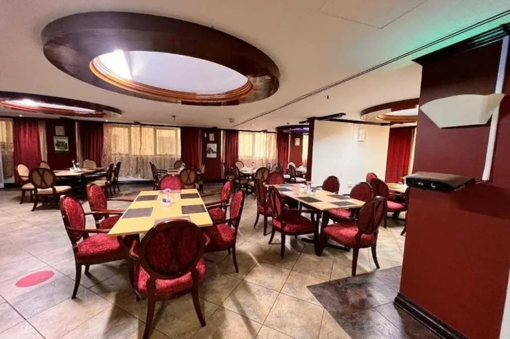 Sharjah Royal Tulip Hotel apartment - photo 41