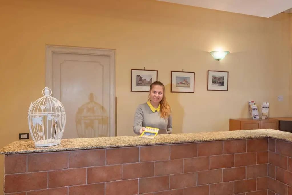 Hotel La Madeleine - photo 13